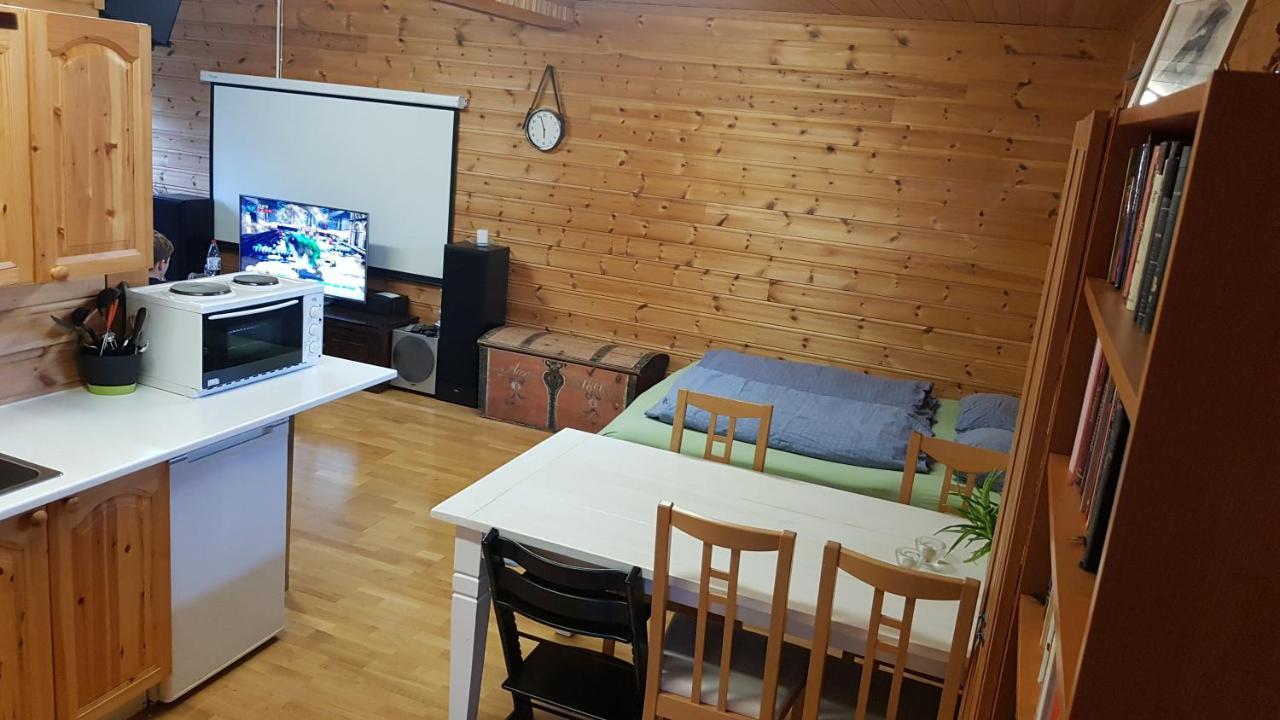 One-Room Cabin Without Shower Time Екстериор снимка