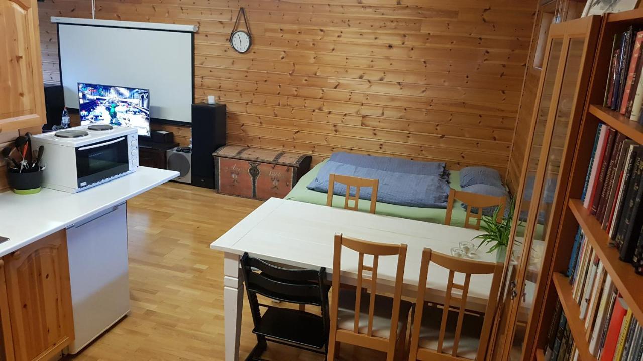 One-Room Cabin Without Shower Time Екстериор снимка