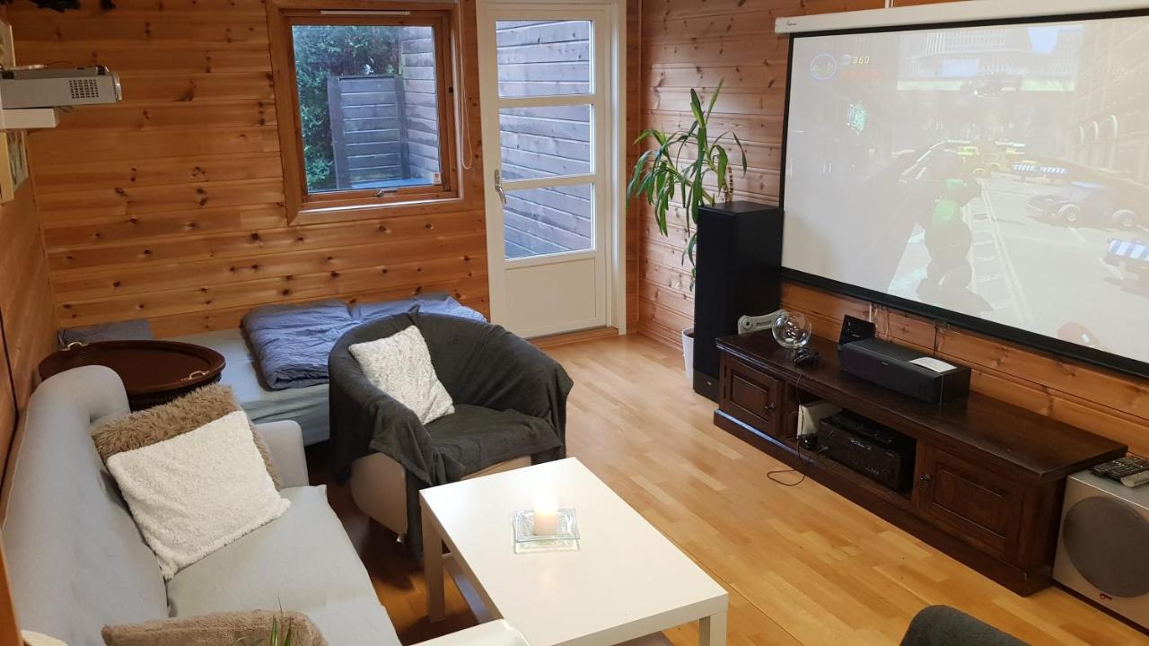 One-Room Cabin Without Shower Time Екстериор снимка